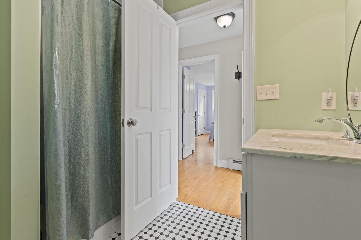 3 Izzy Lane Kittery ME 03904