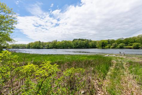 16 Oak Street Kennebunkport ME 04046