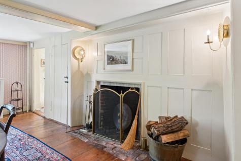 16 Oak Street Kennebunkport ME 04046