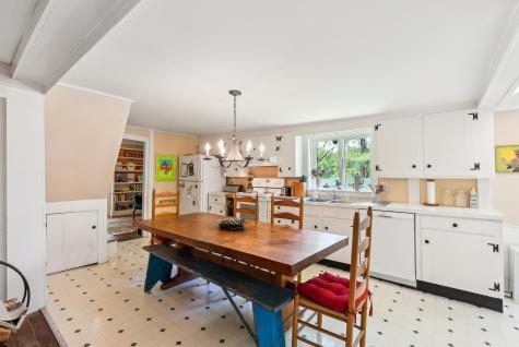 16 Oak Street Kennebunkport ME 04046