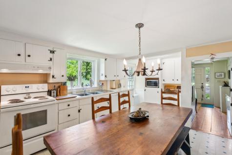 16 Oak Street Kennebunkport ME 04046