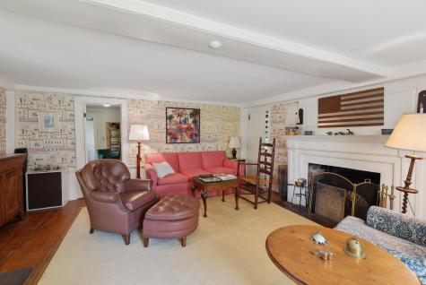 16 Oak Street Kennebunkport ME 04046