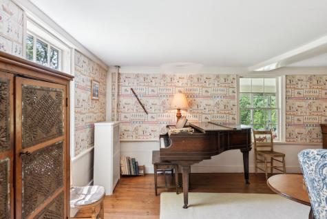 16 Oak Street Kennebunkport ME 04046