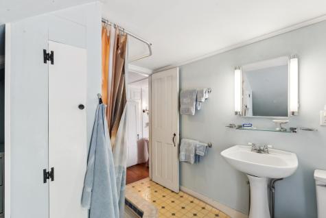 16 Oak Street Kennebunkport ME 04046