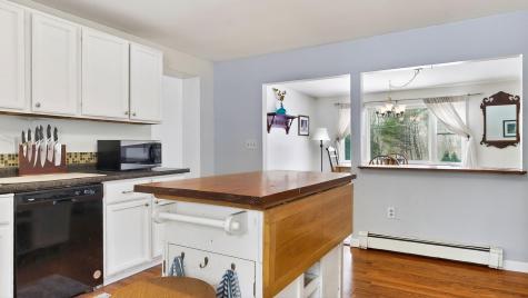 163 Valley Road Raymond ME 04071