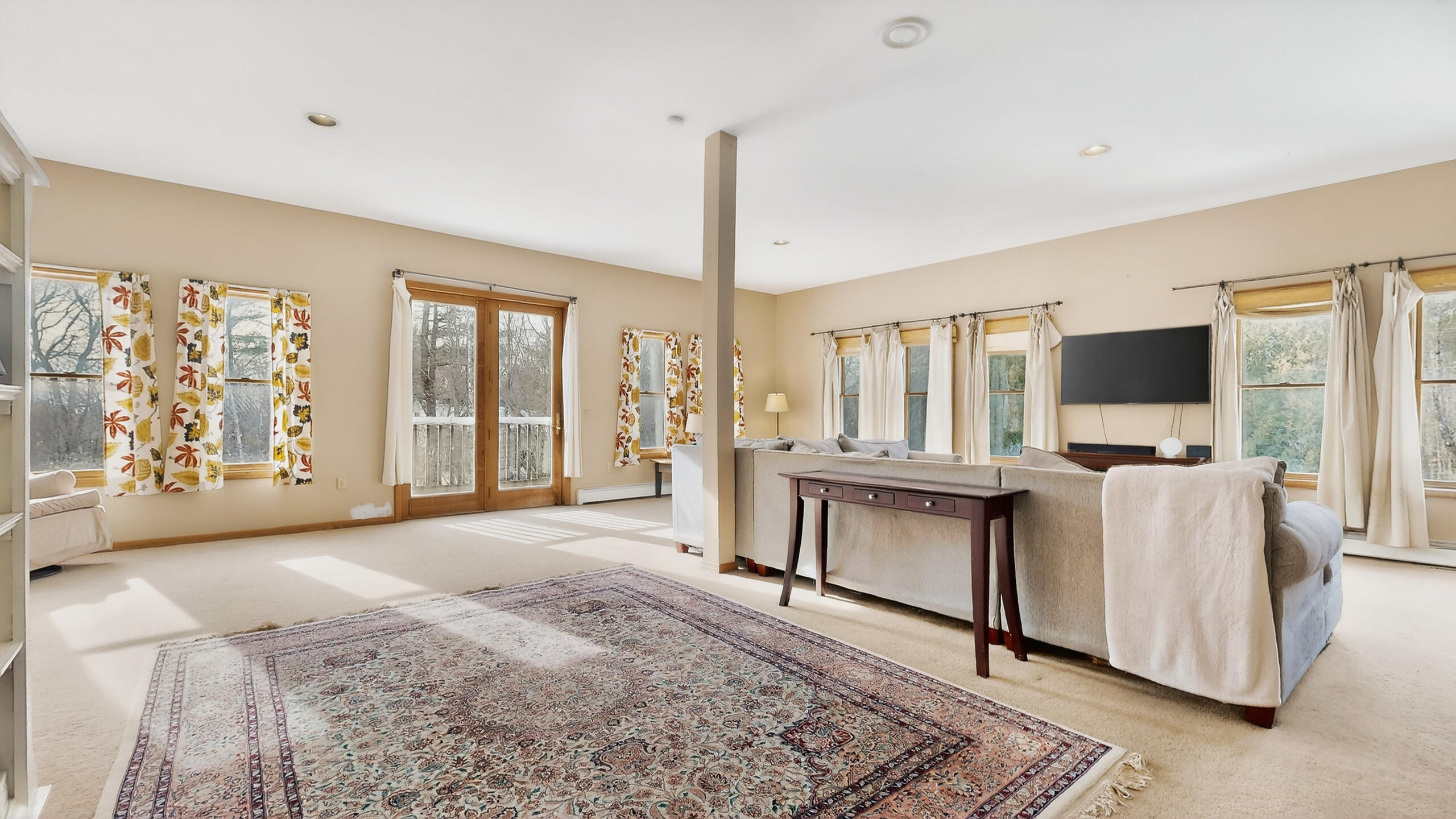 163 Valley Road Raymond ME 04071