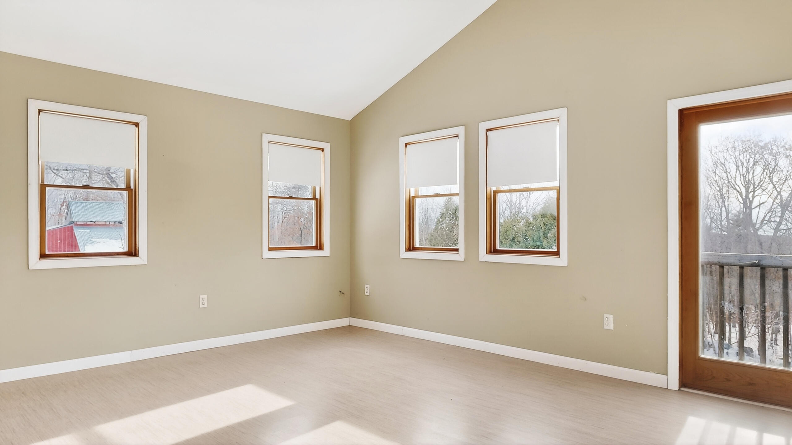 163 Valley Road Raymond ME 04071