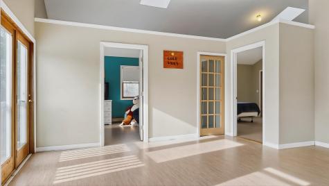 163 Valley Road Raymond ME 04071