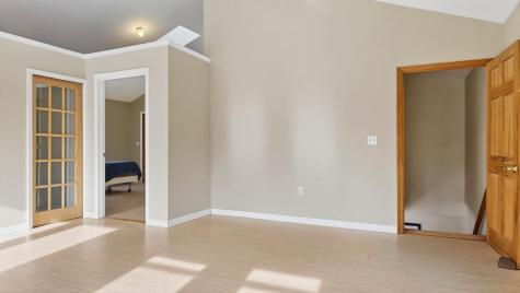 163 Valley Road Raymond ME 04071