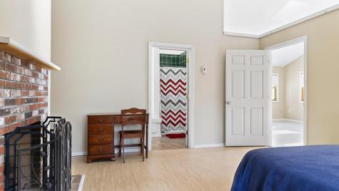 163 Valley Road Raymond ME 04071