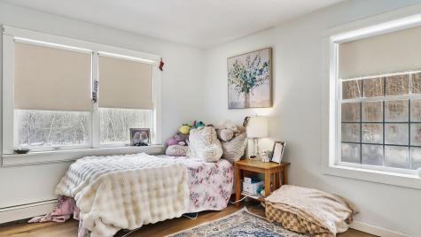 163 Valley Road Raymond ME 04071