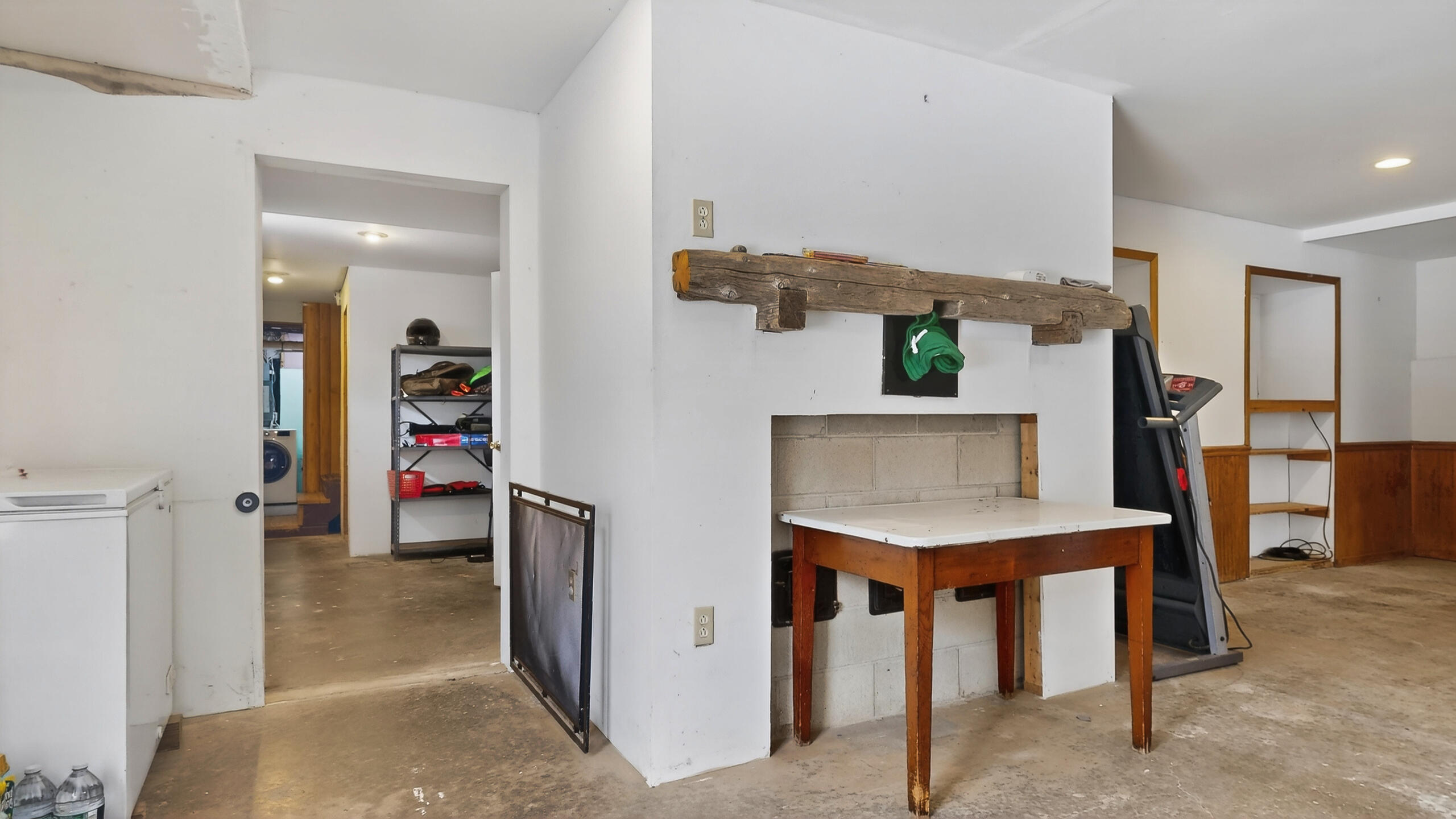 163 Valley Road Raymond ME 04071