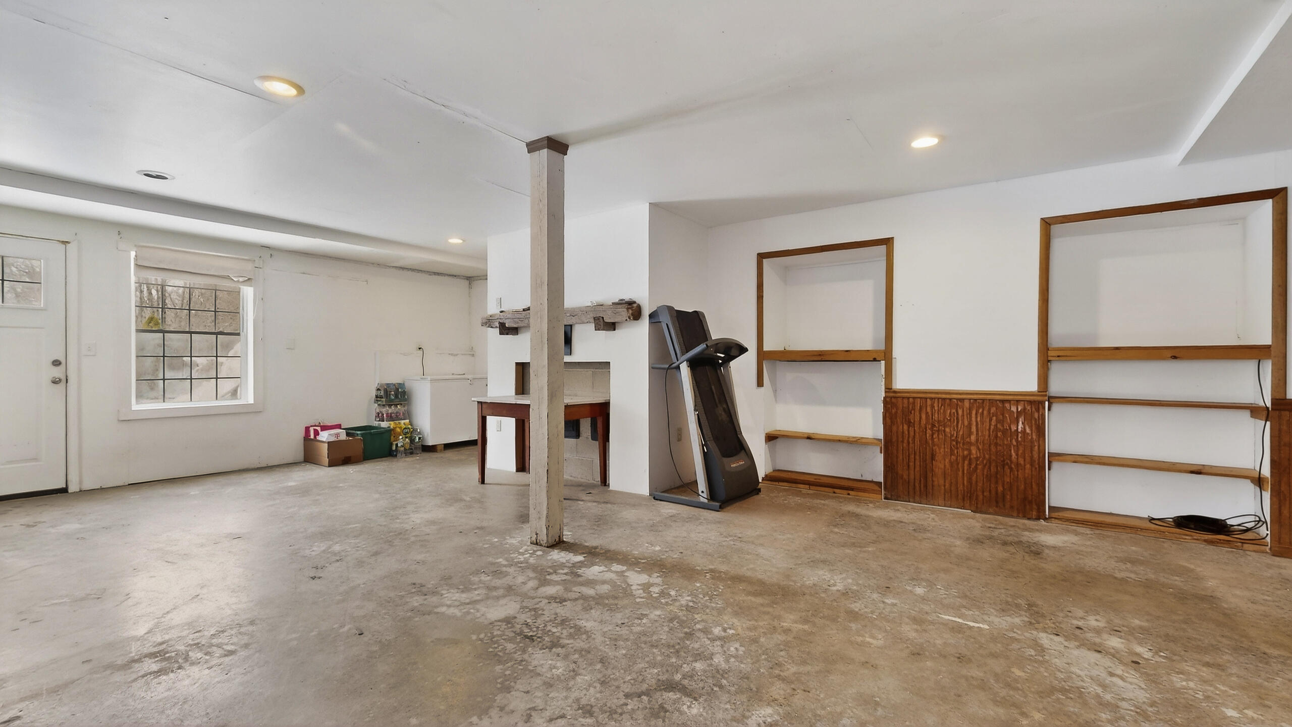 163 Valley Road Raymond ME 04071