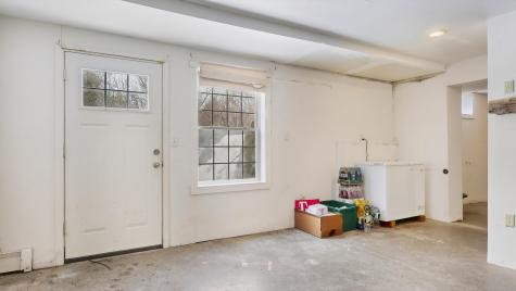 163 Valley Road Raymond ME 04071