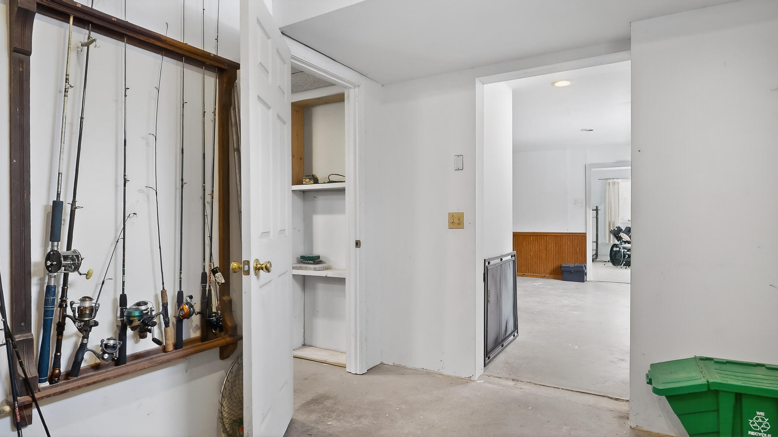 163 Valley Road Raymond ME 04071