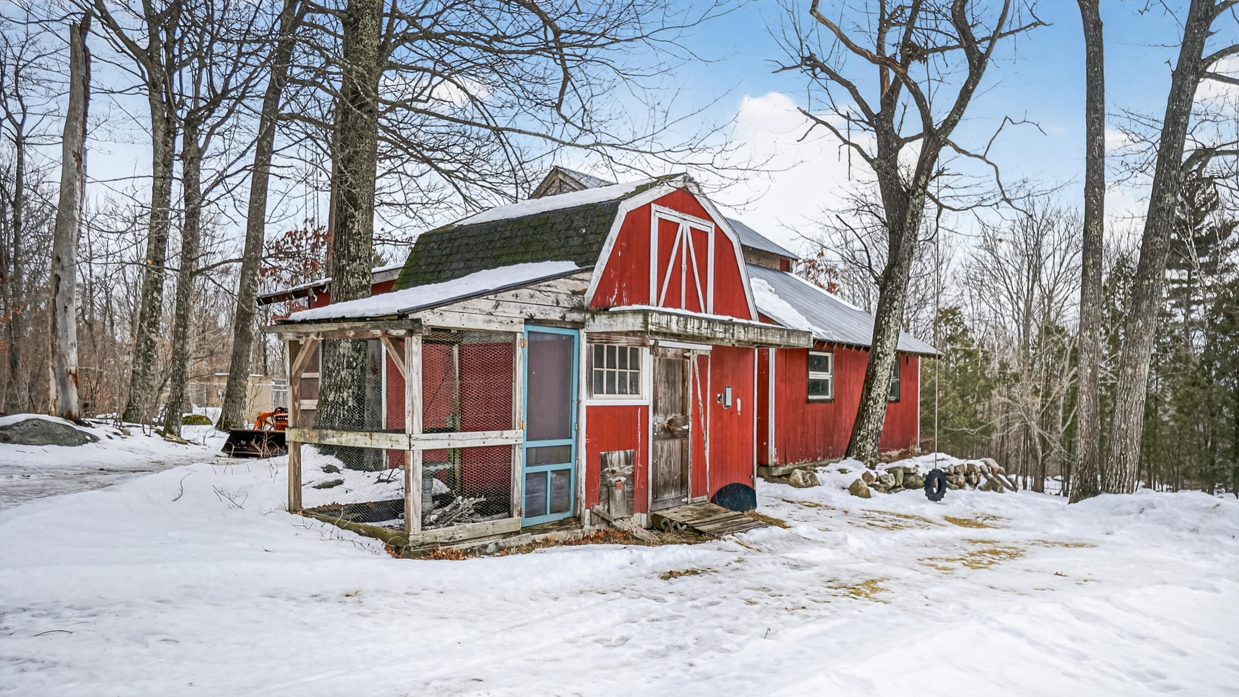 163 Valley Road Raymond ME 04071