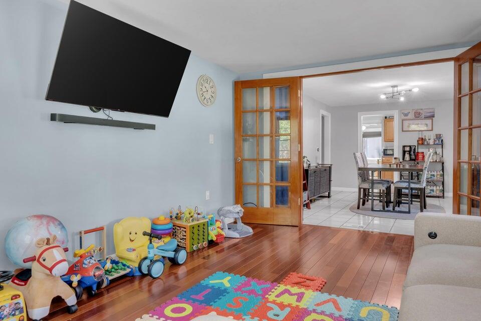 9 Middle Road Extension Standish ME 04085