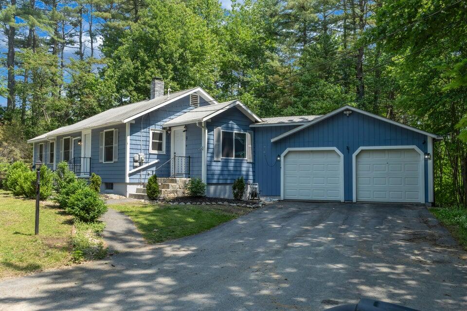 9 Middle Road Extension Standish ME 04085