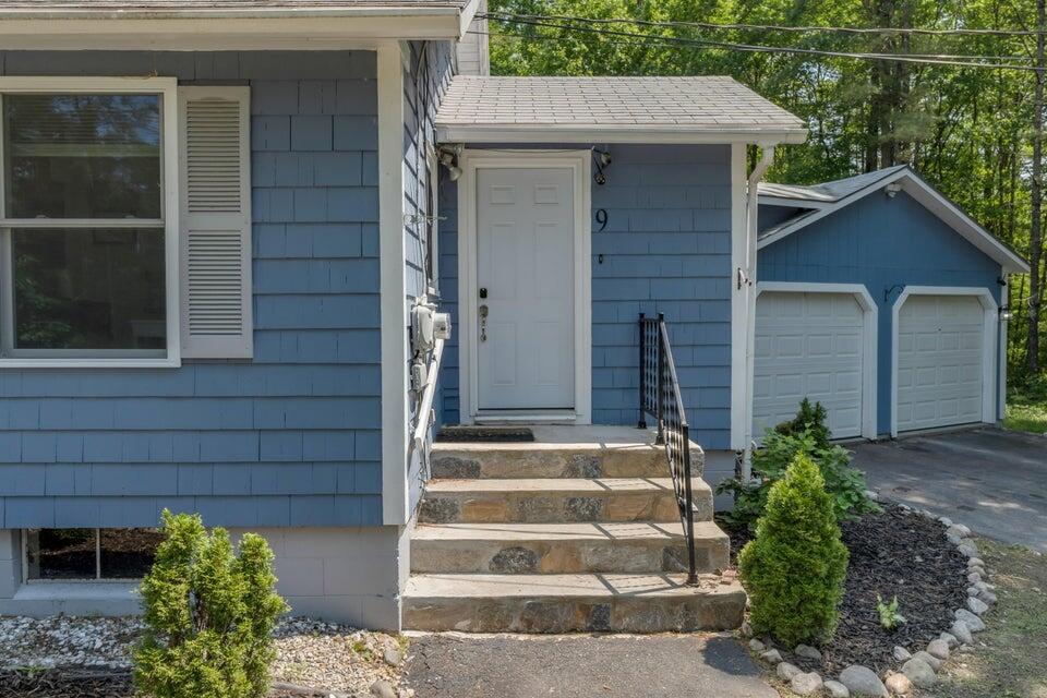 9 Middle Road Extension Standish ME 04085