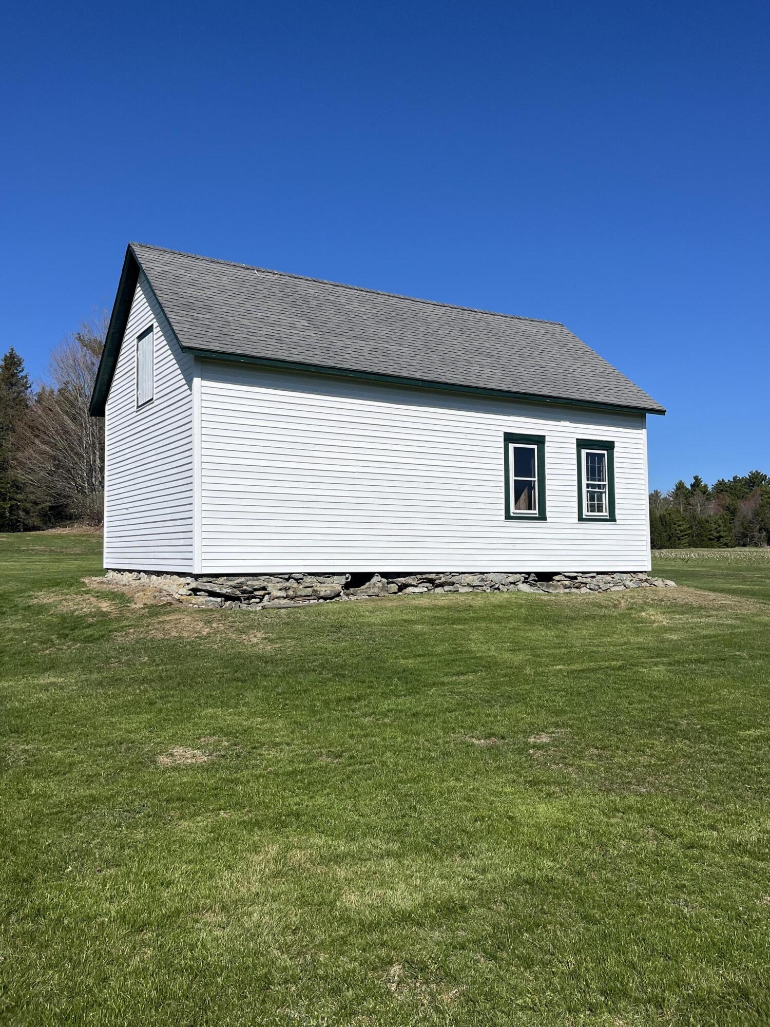 428 Mullen Road Newport ME 04953