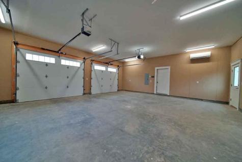 9 Lilac Lane Houlton ME 04730