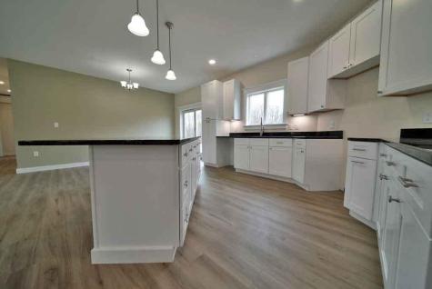 9 Lilac Lane Houlton ME 04730