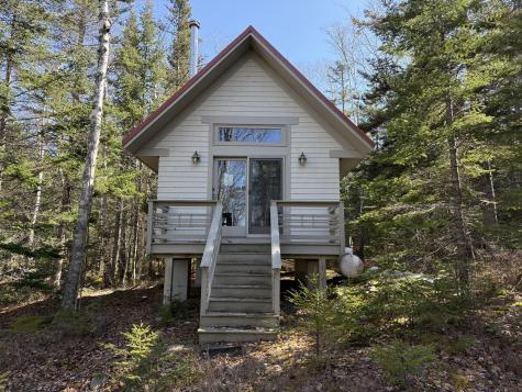 81 Stoehrs Way Milbridge ME 04658