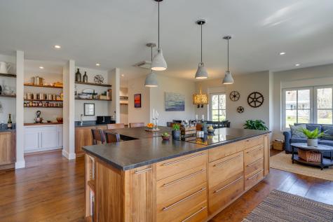 449 W Elm Street Yarmouth ME 04096