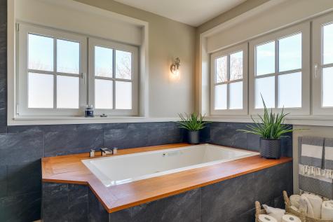 449 W Elm Street Yarmouth ME 04096