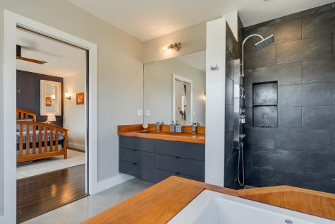 449 W Elm Street Yarmouth ME 04096
