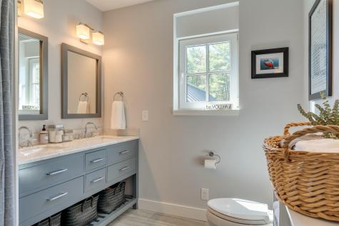 449 W Elm Street Yarmouth ME 04096