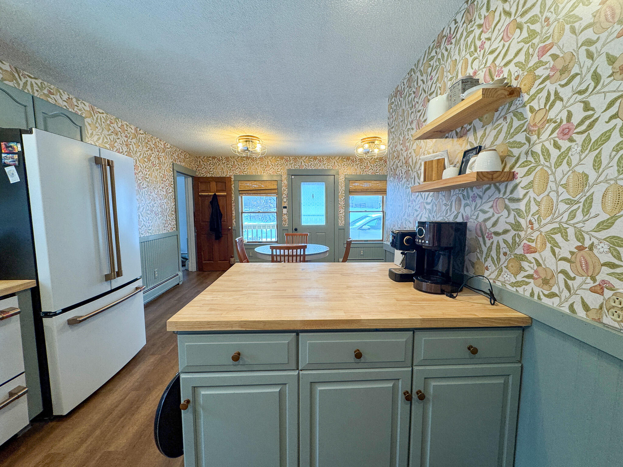 68 Enfield Road Lincoln ME 04457