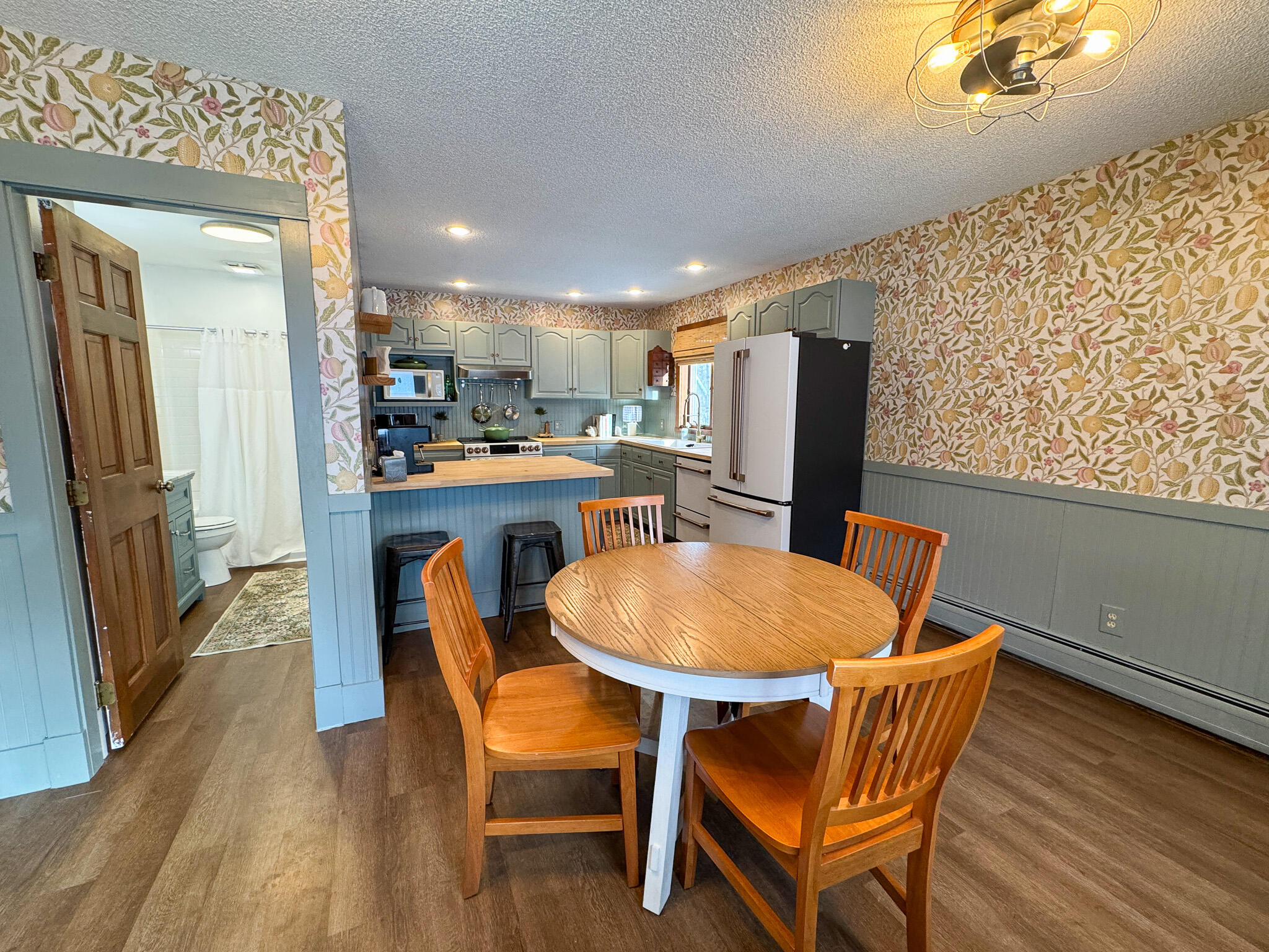 68 Enfield Road Lincoln ME 04457