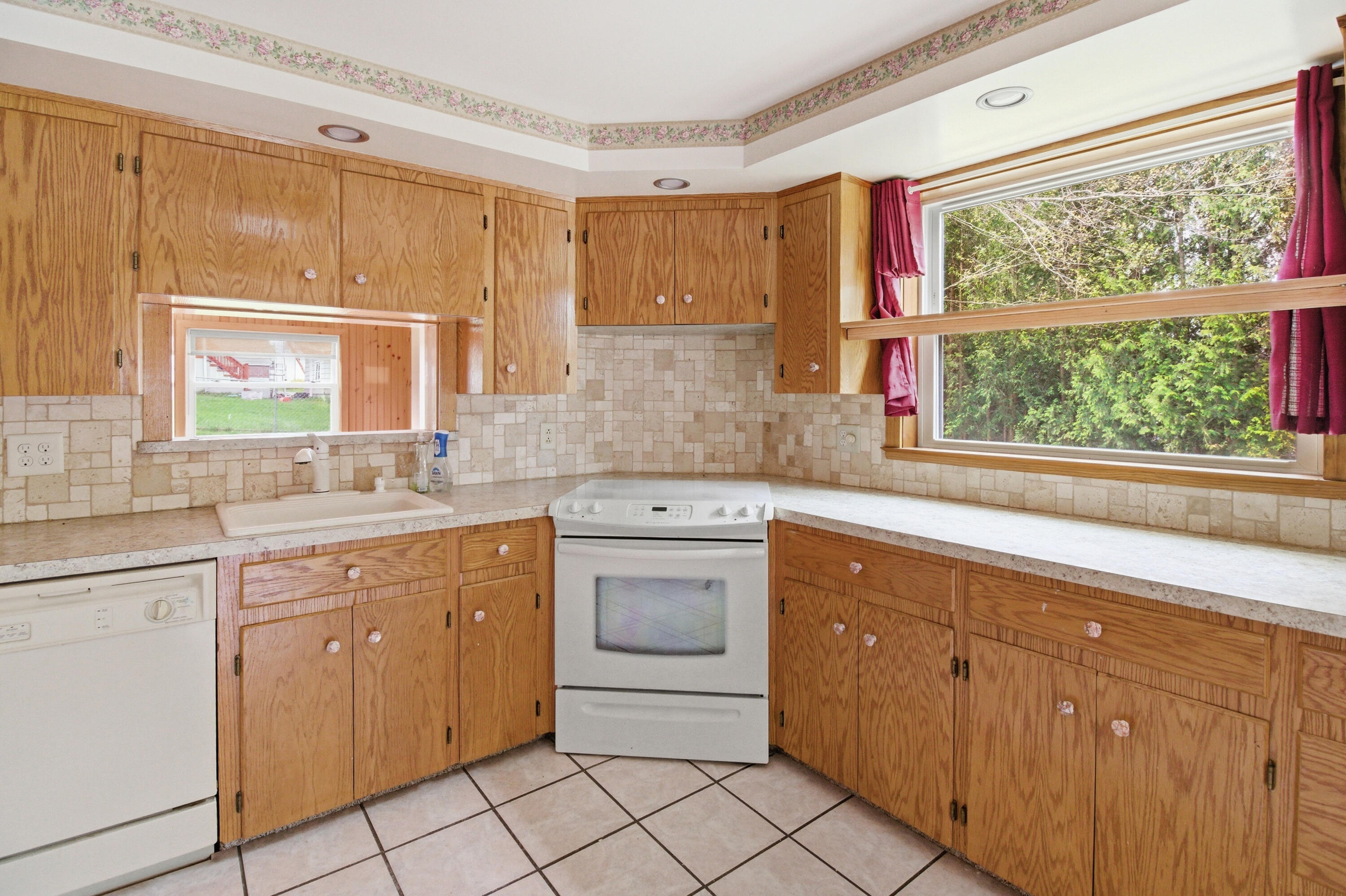 5 Lynn Street Lewiston ME 04240