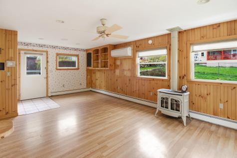 5 Lynn Street Lewiston ME 04240
