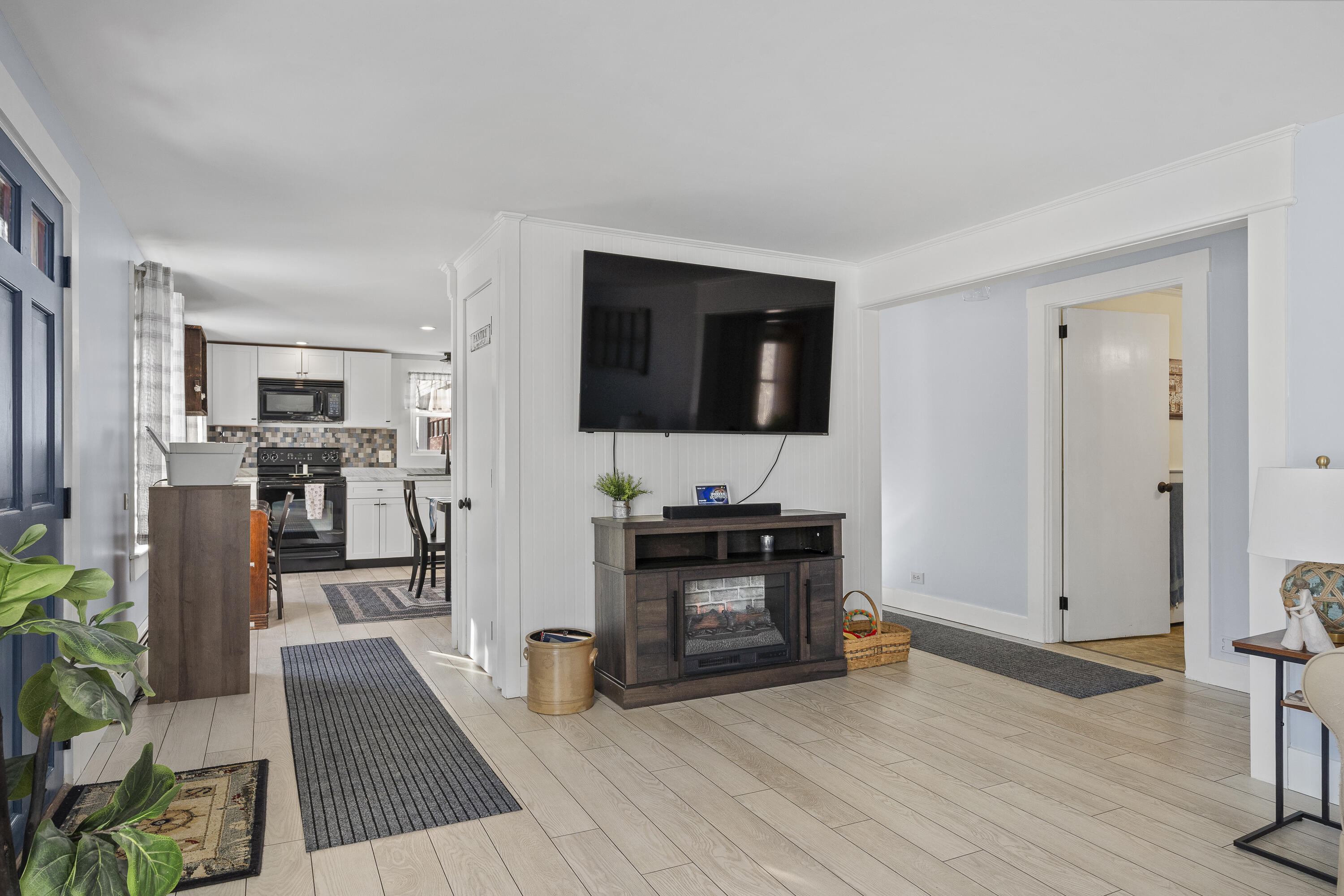 16 E Neck Road Nobleboro ME 04555