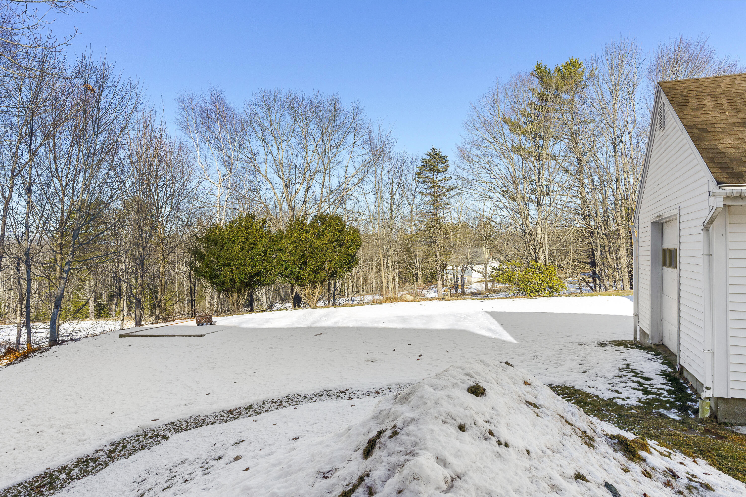 16 E Neck Road Nobleboro ME 04555