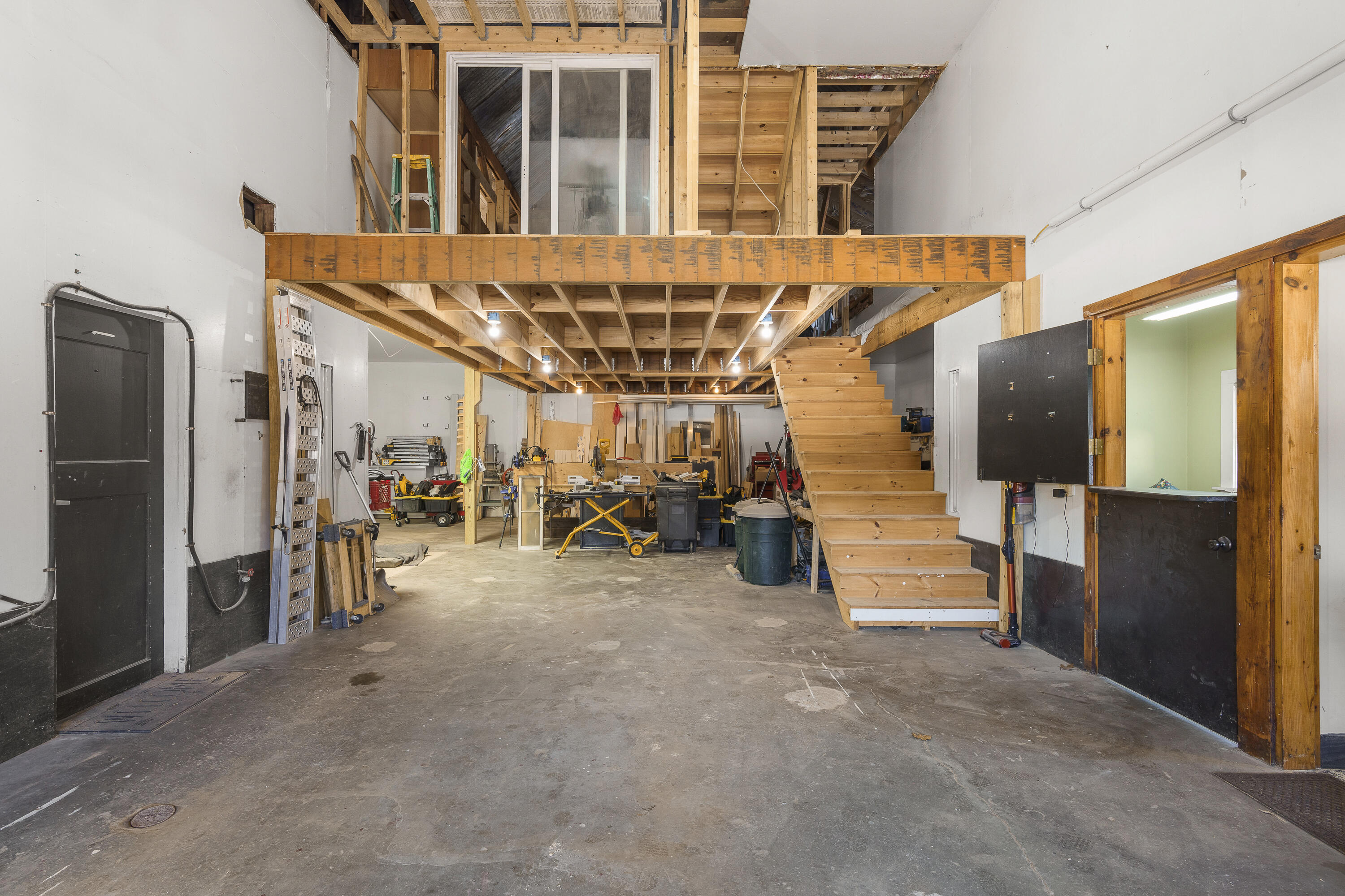 16 E Neck Road Nobleboro ME 04555