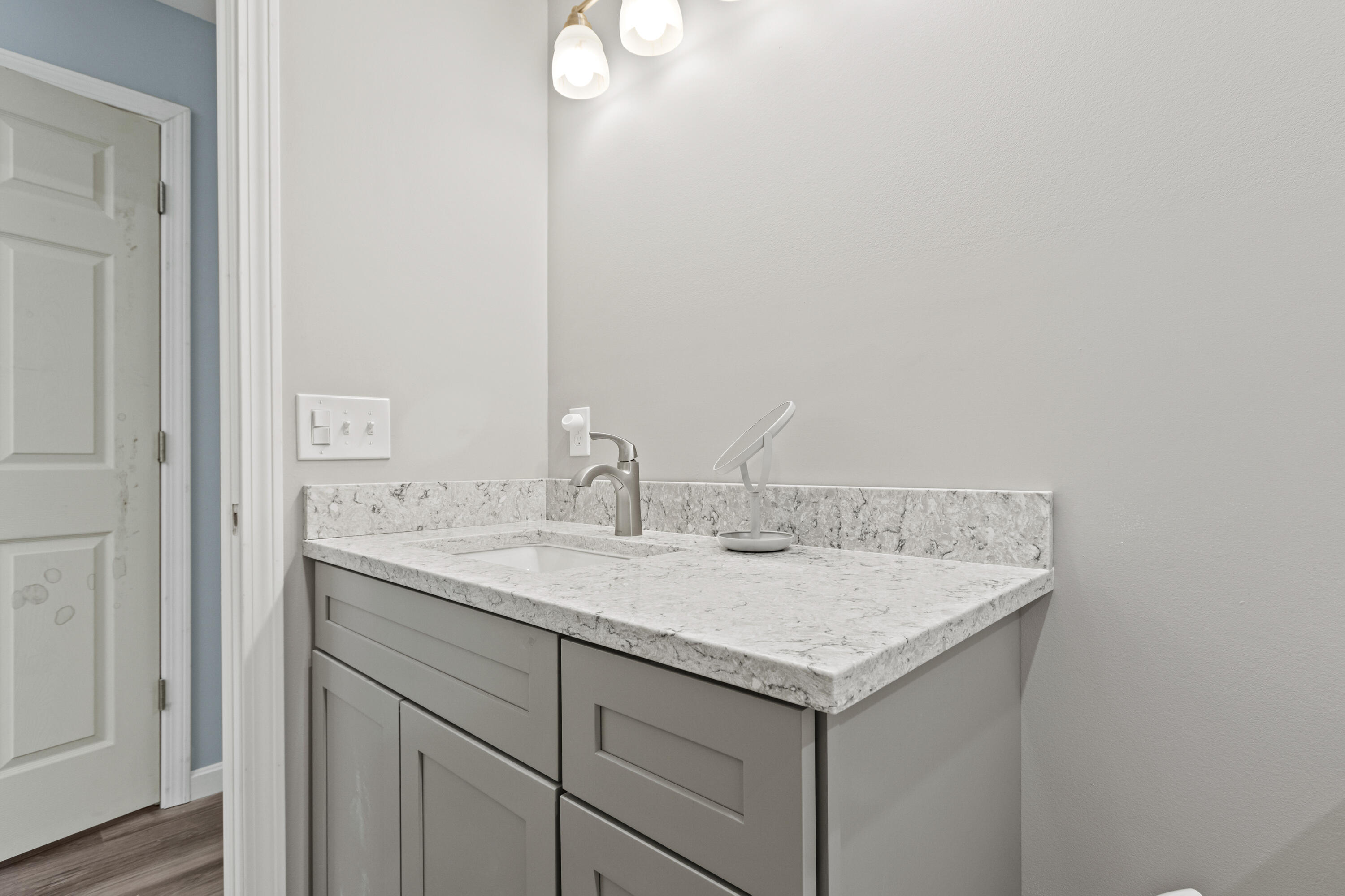 48 Tickle Way Buxton ME 04093