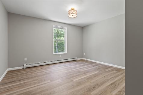 48 Tickle Way Buxton ME 04093