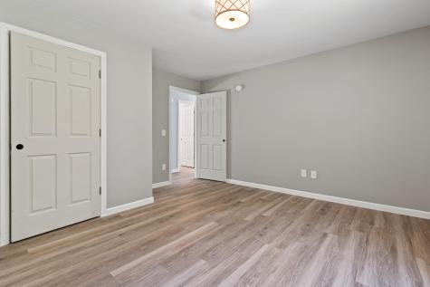 48 Tickle Way Buxton ME 04093