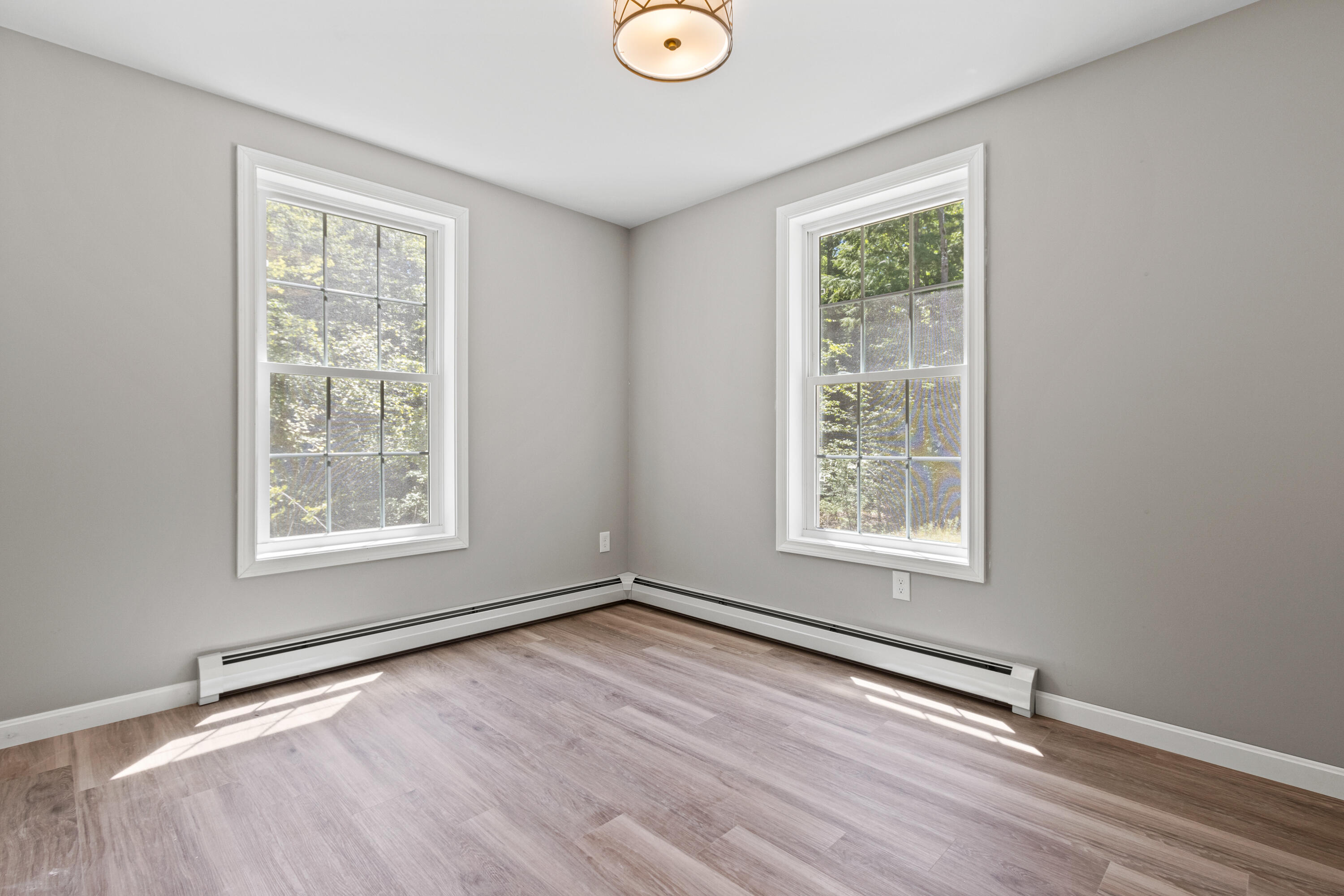 48 Tickle Way Buxton ME 04093