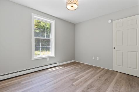 48 Tickle Way Buxton ME 04093