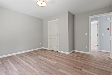 48 Tickle Way Buxton ME 04093