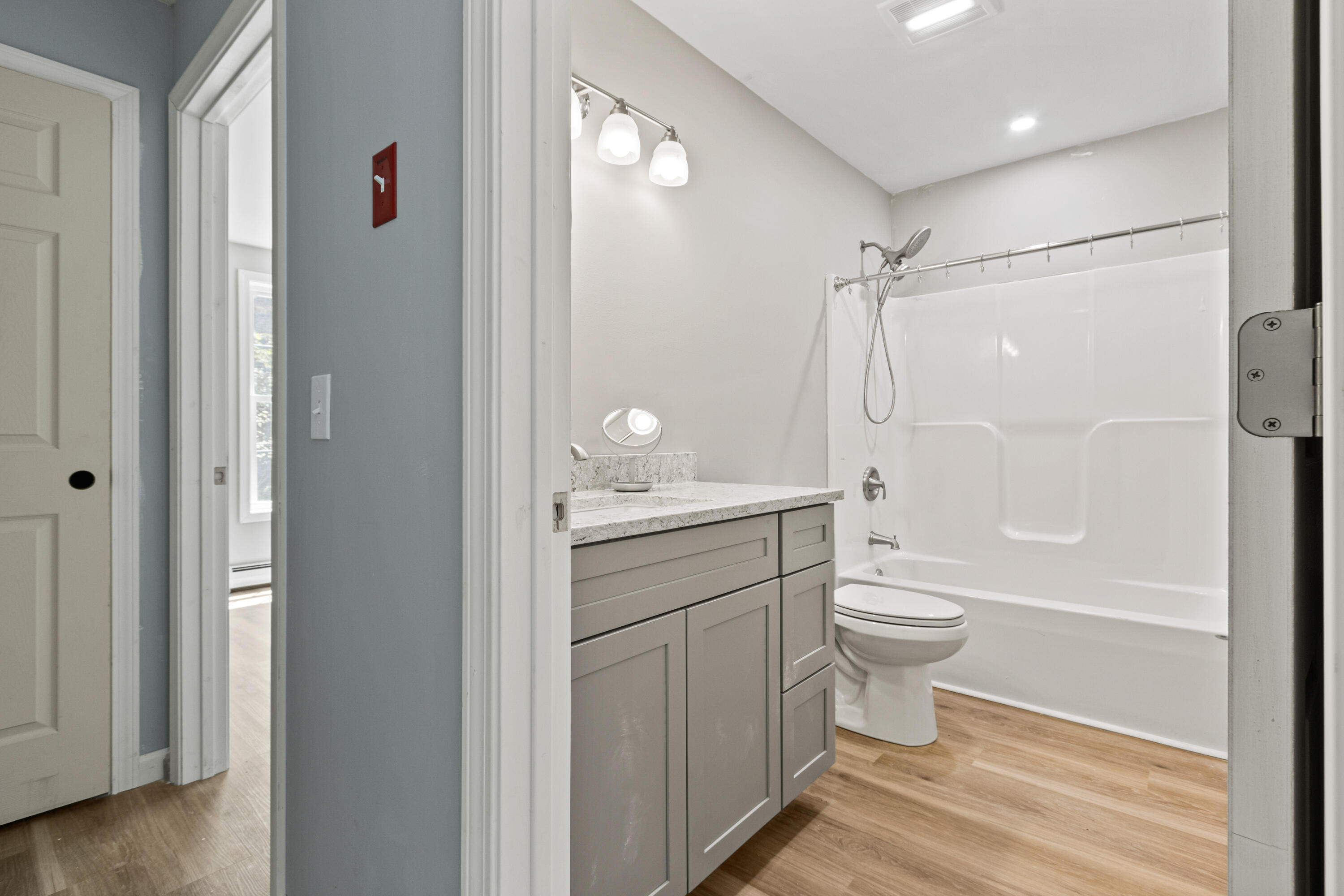 48 Tickle Way Buxton ME 04093