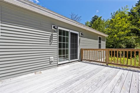 48 Tickle Way Buxton ME 04093