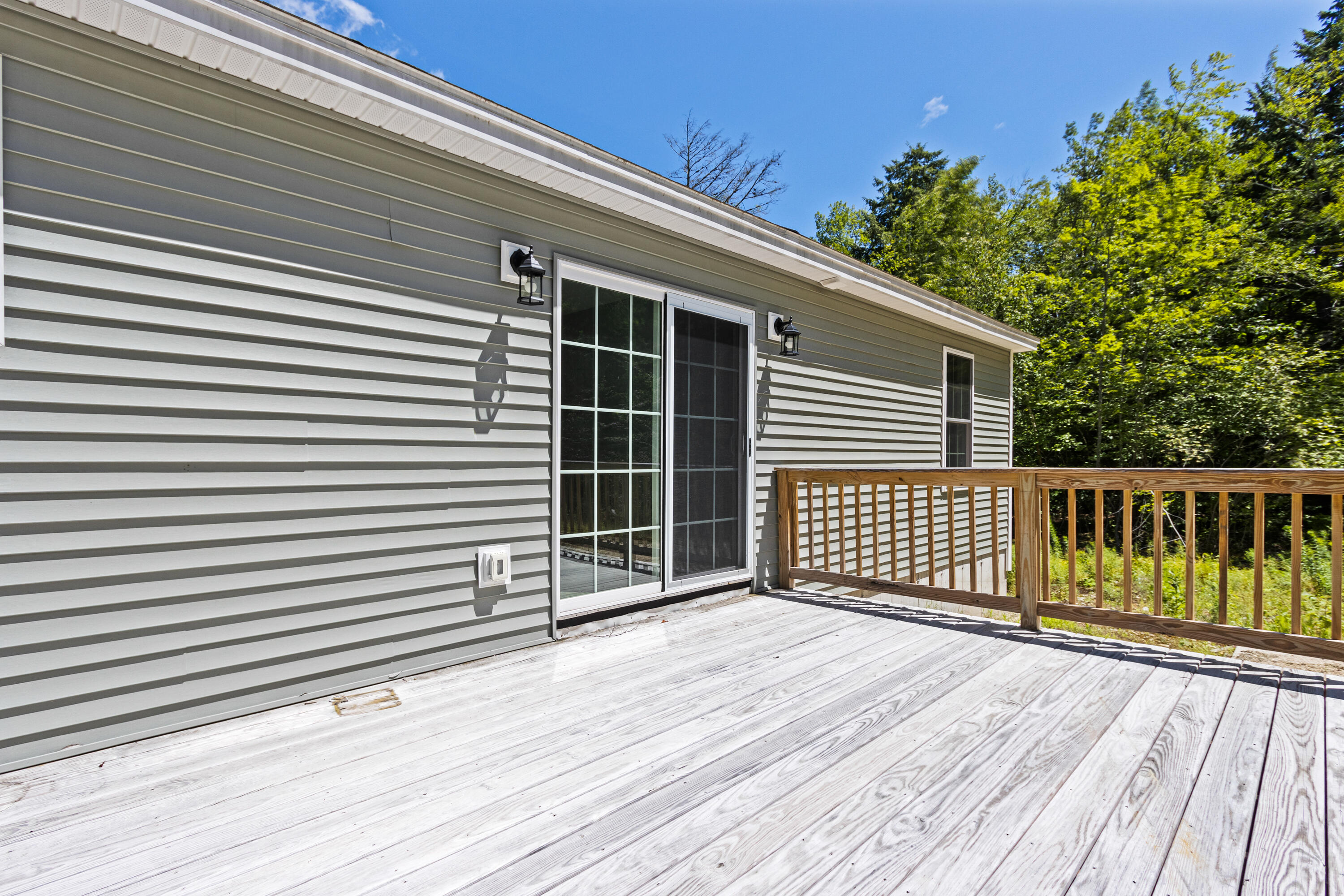 48 Tickle Way Buxton ME 04093