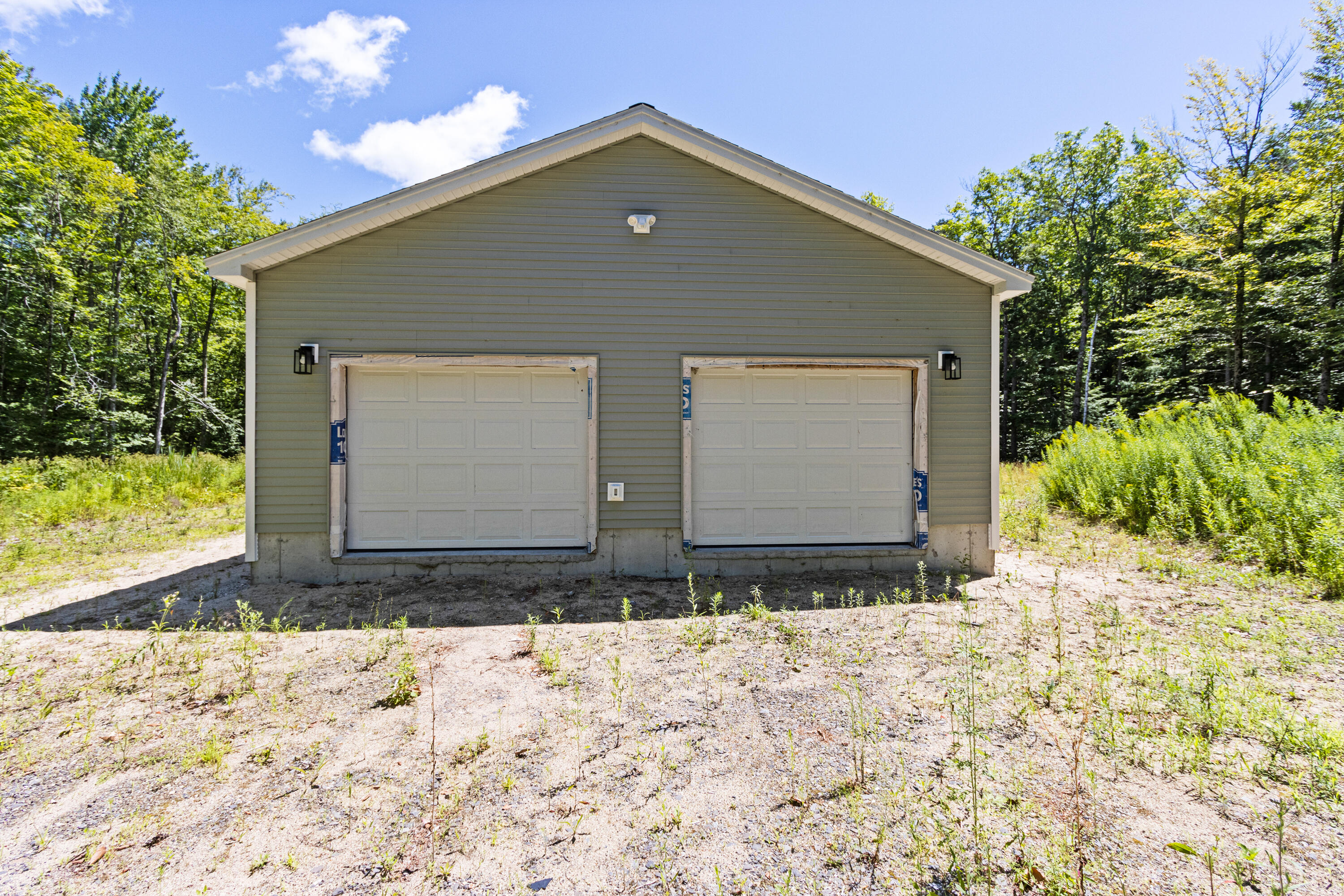 48 Tickle Way Buxton ME 04093