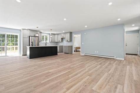 48 Tickle Way Buxton ME 04093