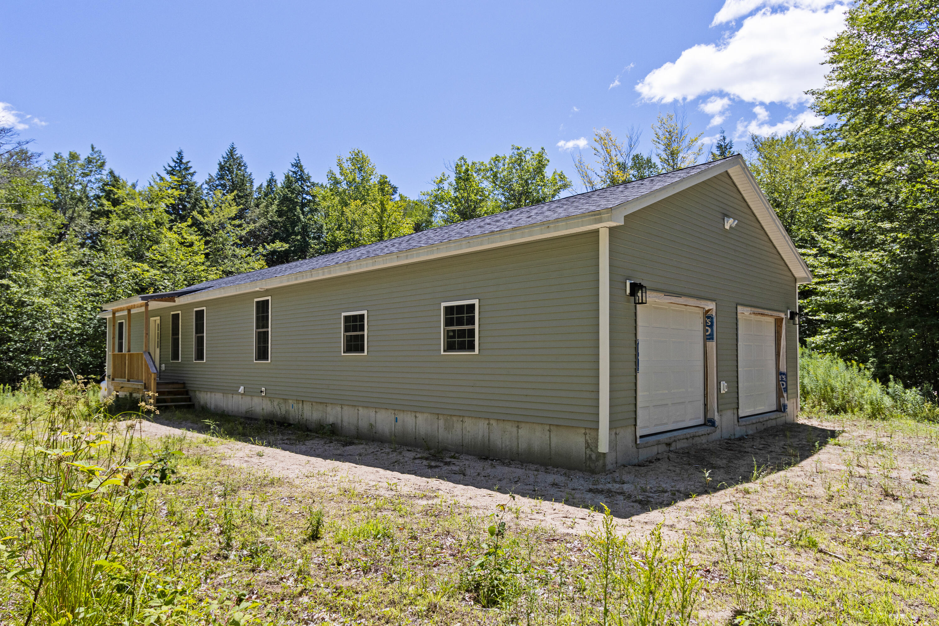 48 Tickle Way Buxton ME 04093